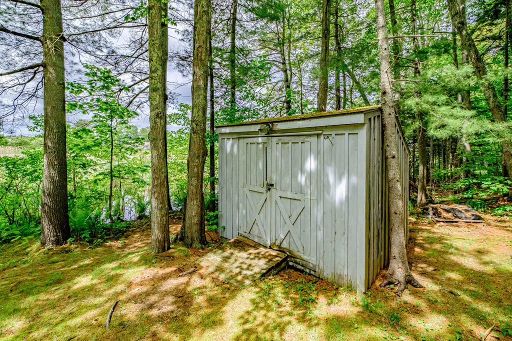 33 Old County Road Scarborough ME 04074