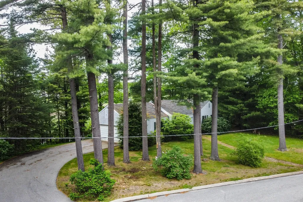 33 Old County Road Scarborough ME 04074