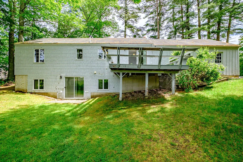 33 Old County Road Scarborough ME 04074