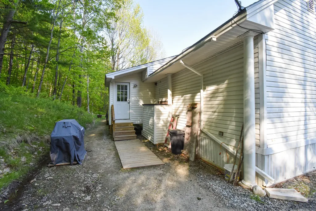 538 Old Portland Road Brunswick ME 04011