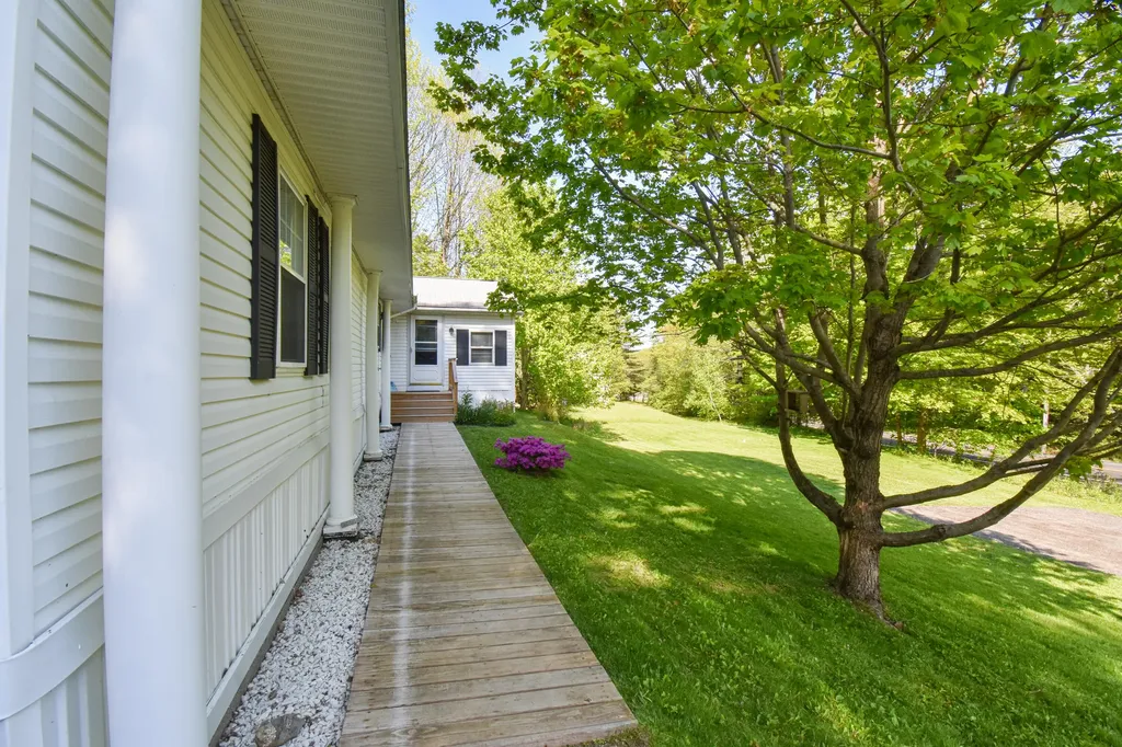 538 Old Portland Road Brunswick ME 04011