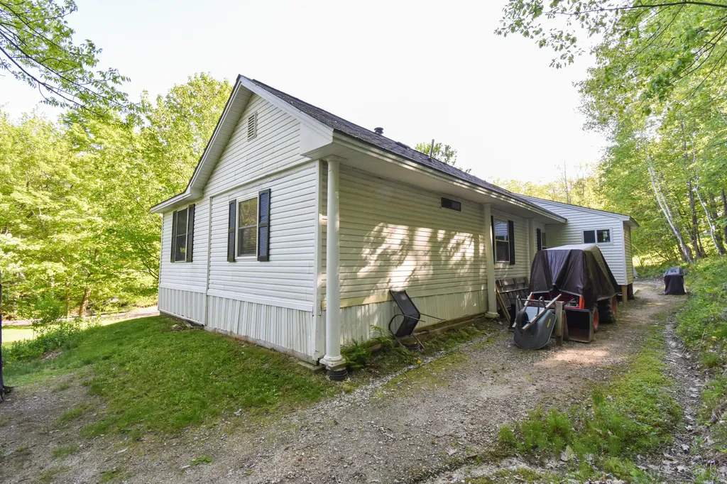 538 Old Portland Road Brunswick ME 04011