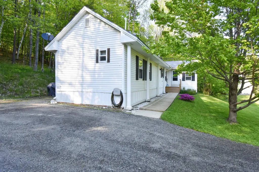 538 Old Portland Road Brunswick ME 04011