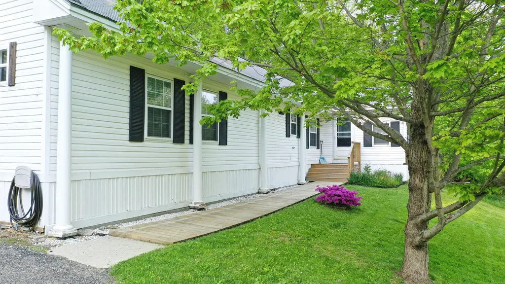 538 Old Portland Road Brunswick ME 04011