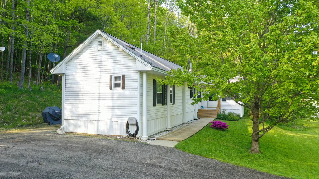 538 Old Portland Road Brunswick ME 04011