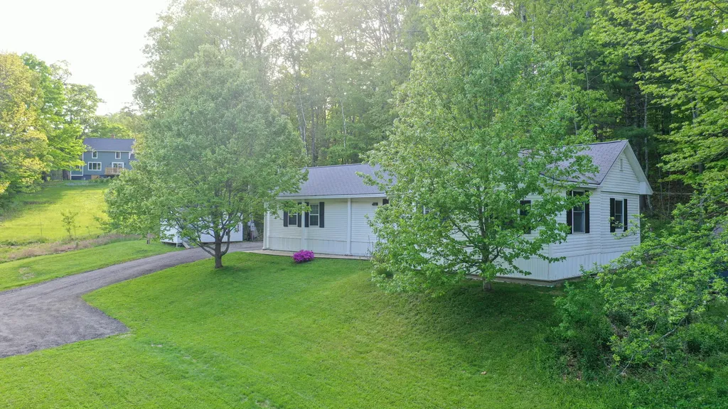 538 Old Portland Road Brunswick ME 04011