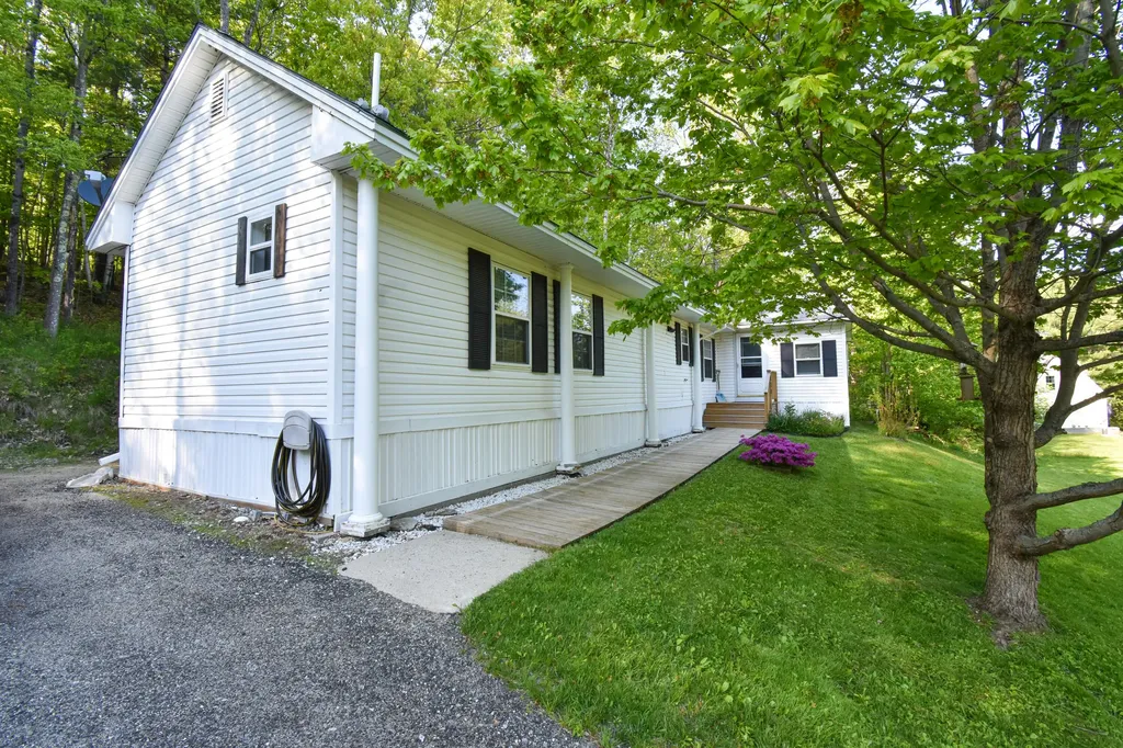 538 Old Portland Road Brunswick ME 04011