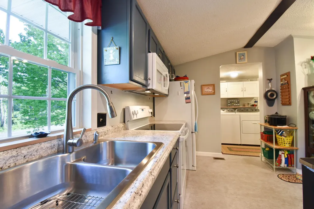 538 Old Portland Road Brunswick ME 04011