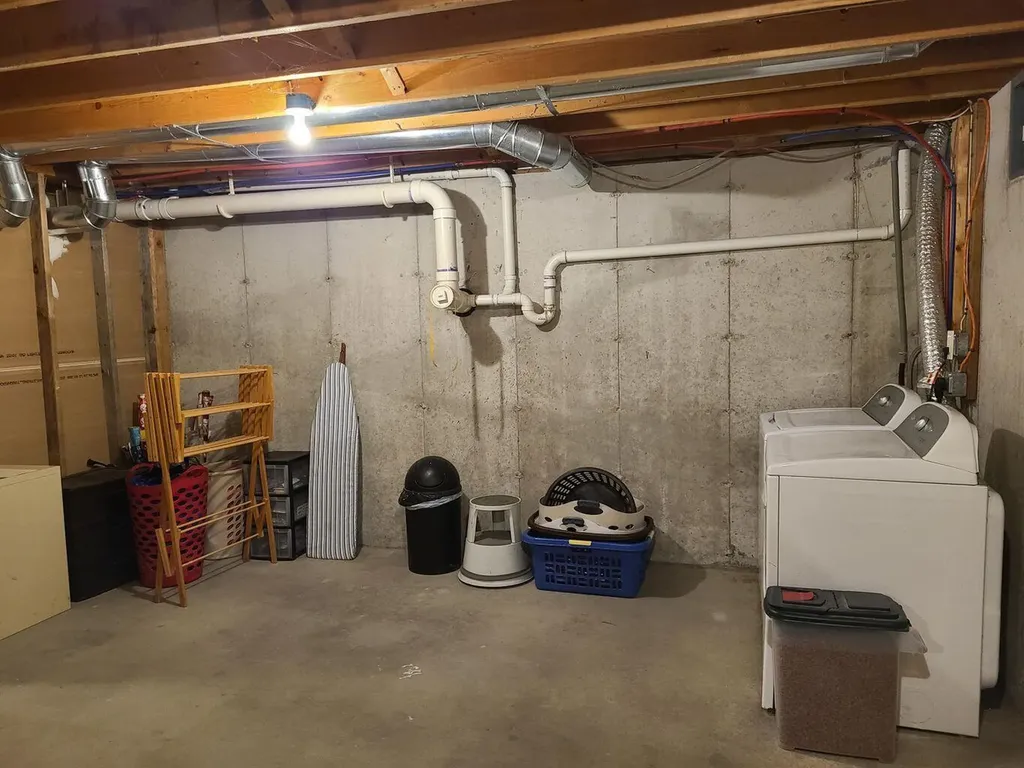 11 Grant Lane Casco ME 04015