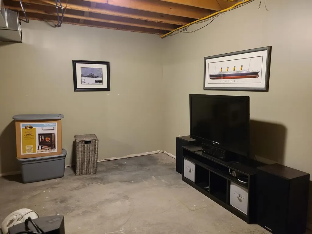 11 Grant Lane Casco ME 04015