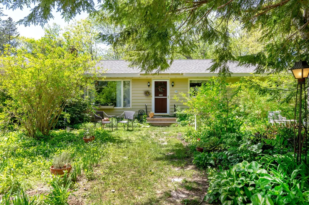 18 Douglas Street Brunswick ME 04011
