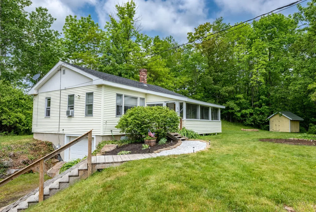 207 Harrison Avenue Gardiner ME 04345