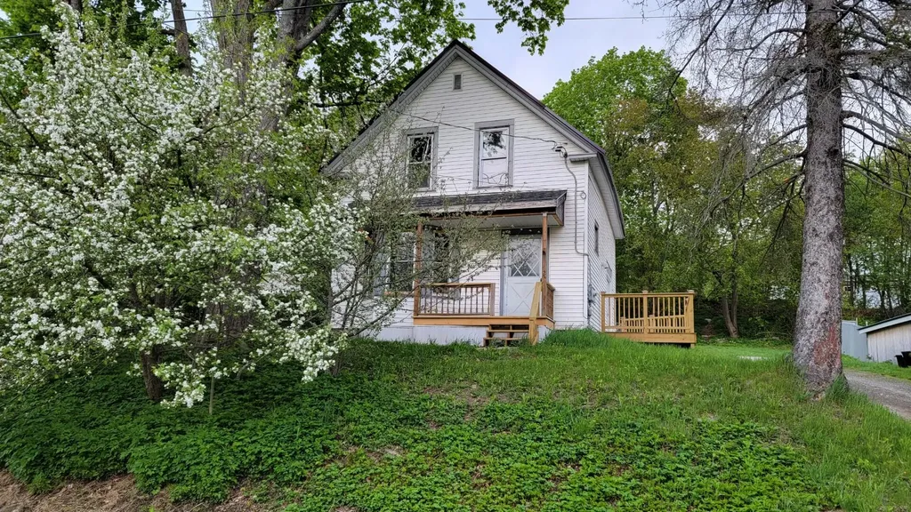 42 Water Street Dexter ME 04930