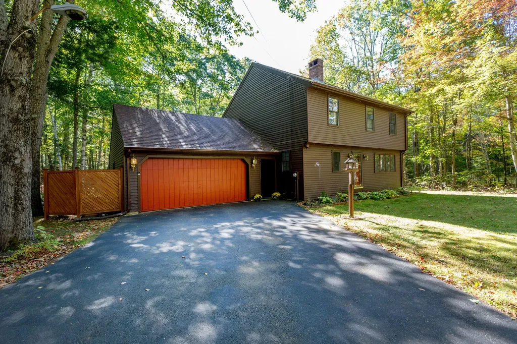 21 Skyline Drive Chelsea ME 04330