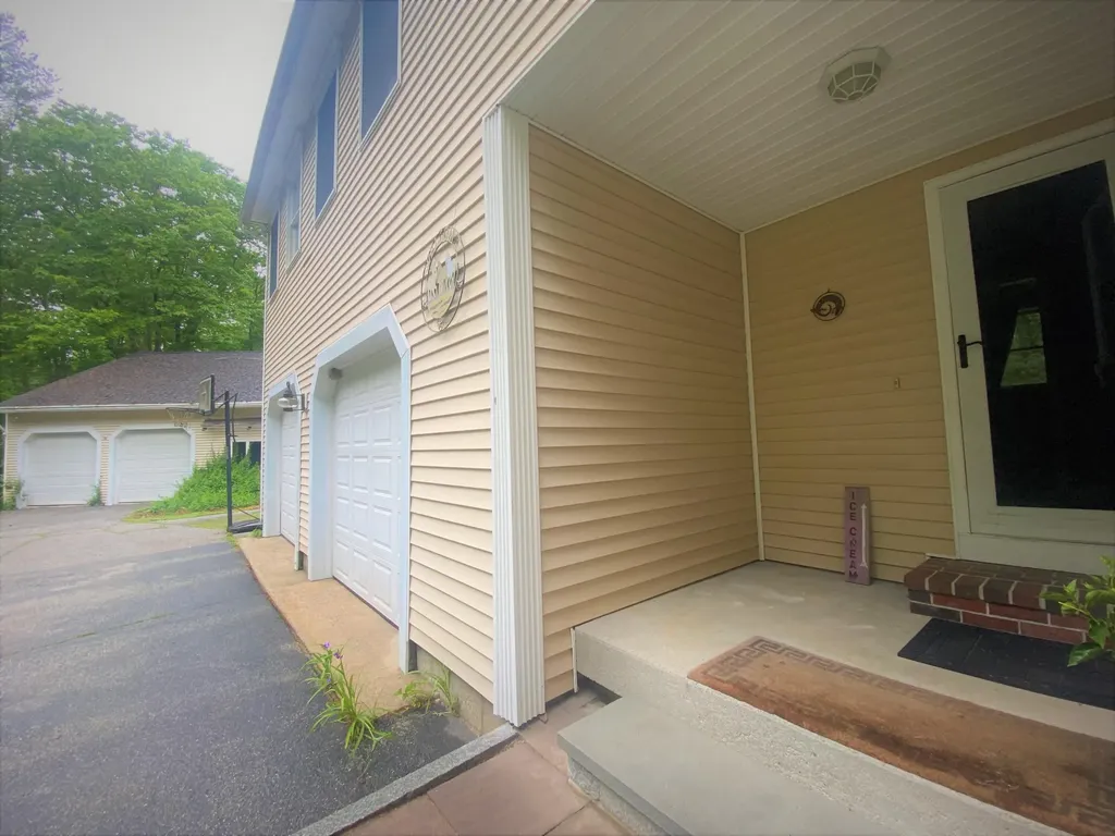 59 Whites Bridge Road Windham ME 04062