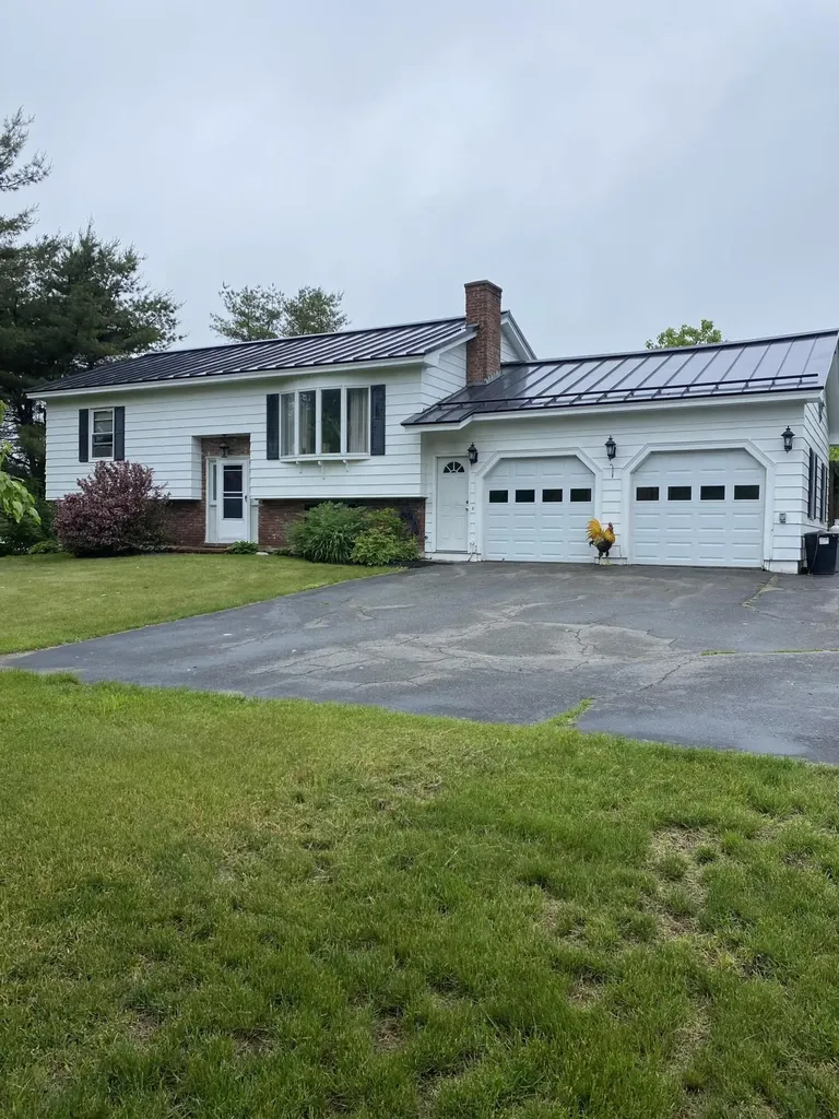14 Axtell Drive Oakland ME 04963