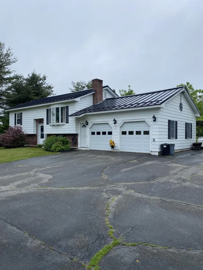 14 Axtell Drive Oakland ME 04963