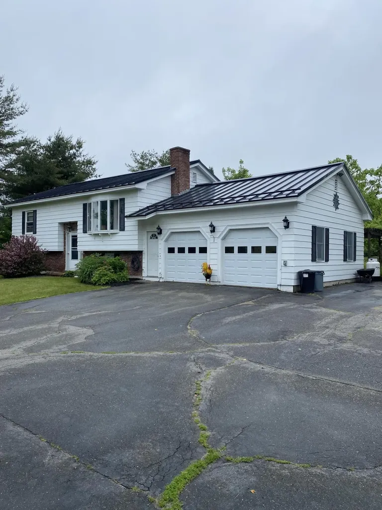 14 Axtell Drive Oakland ME 04963