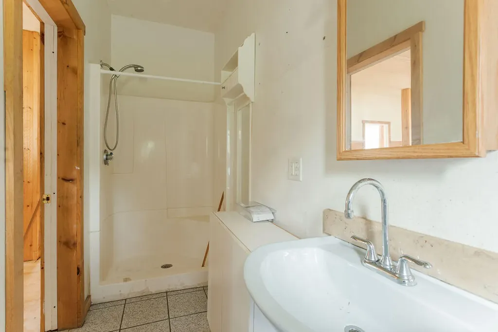 8 Woodland Avenue Saco ME 04072