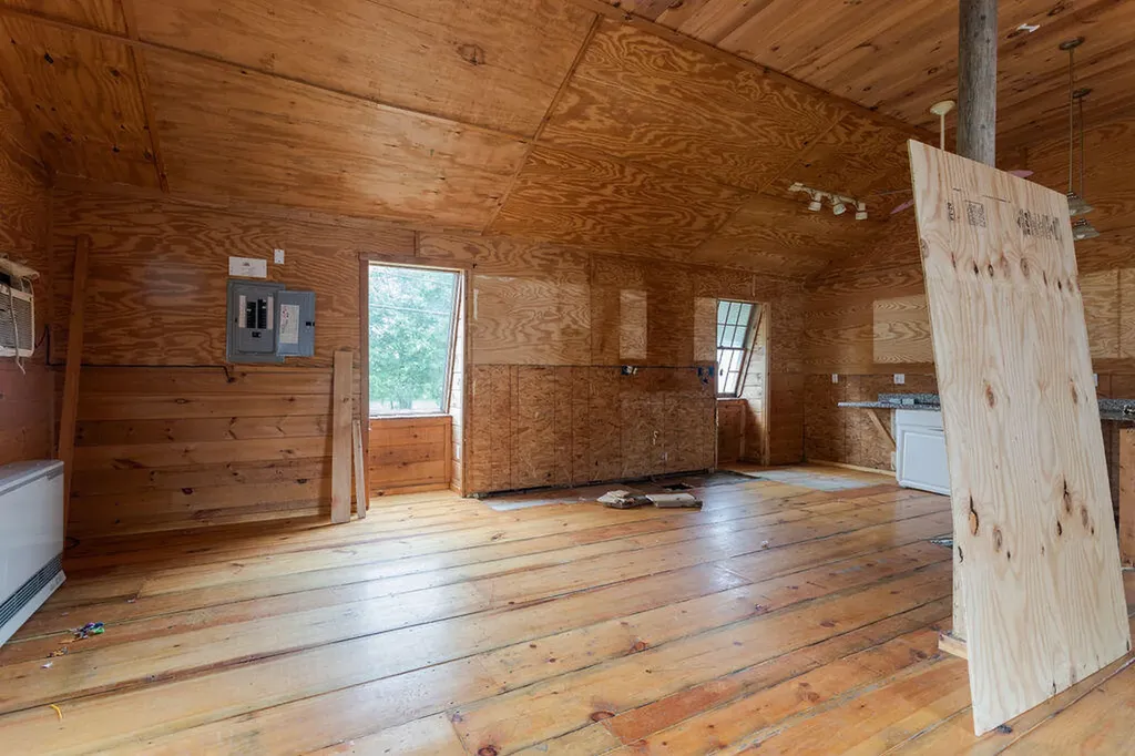 8 Woodland Avenue Saco ME 04072