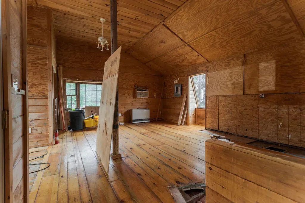 8 Woodland Avenue Saco ME 04072