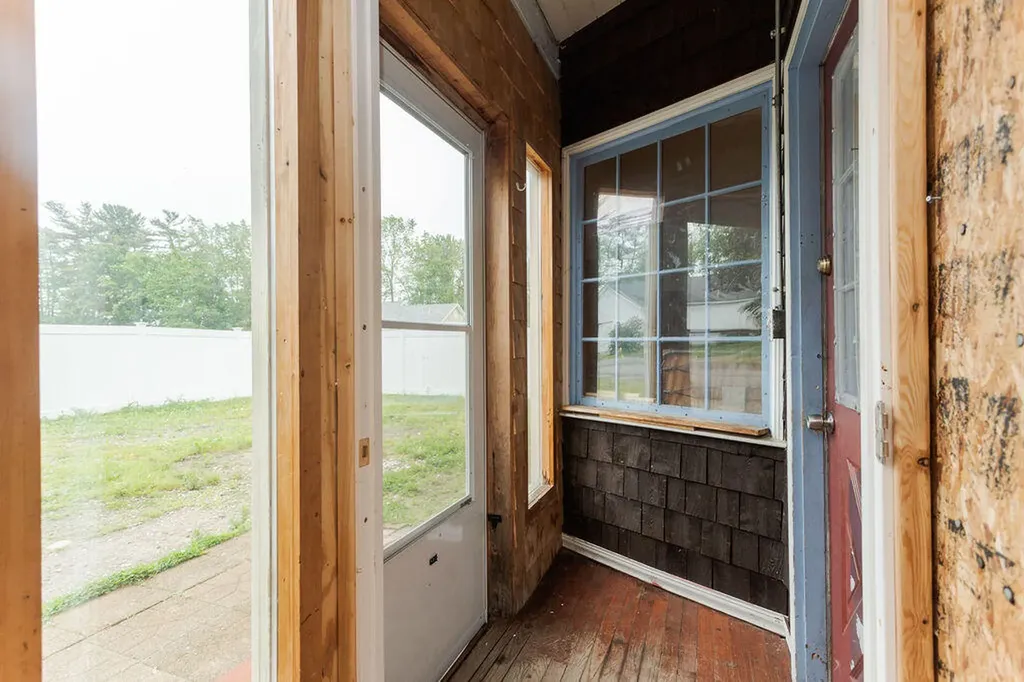 8 Woodland Avenue Saco ME 04072
