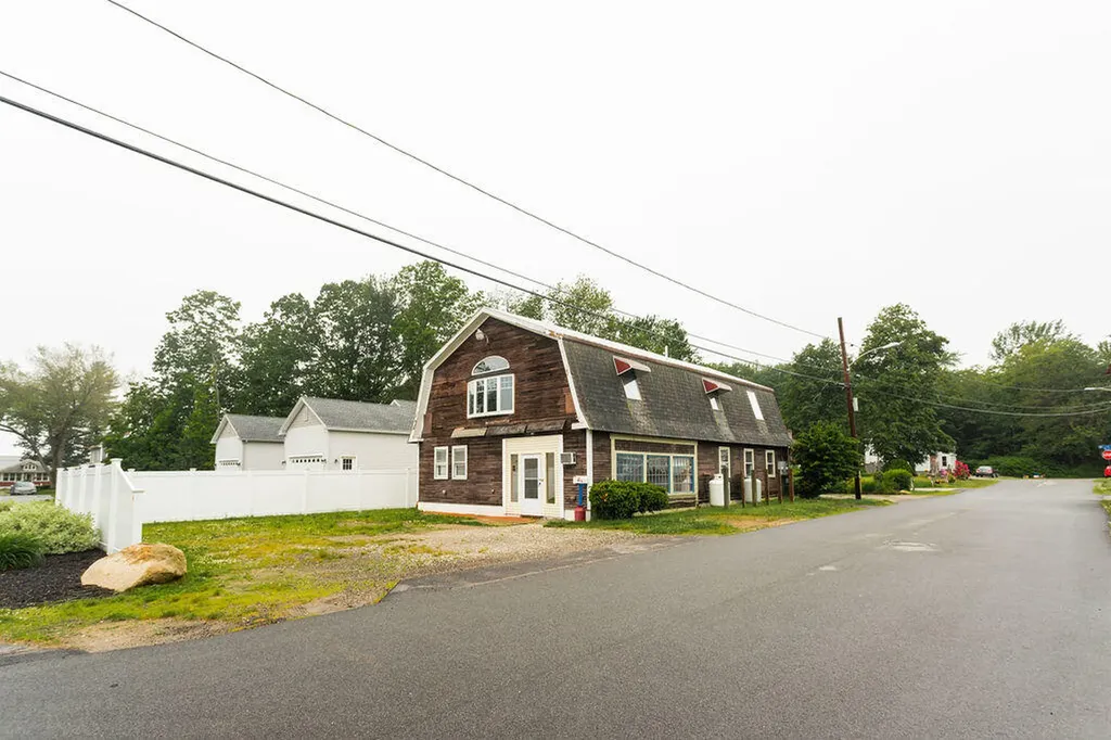 8 Woodland Avenue Saco ME 04072