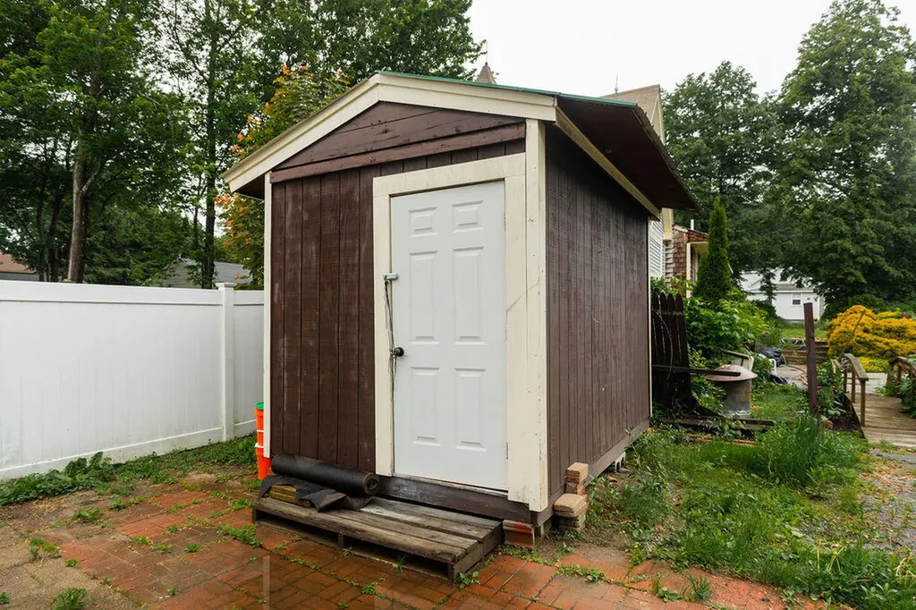 8 Woodland Avenue Saco ME 04072