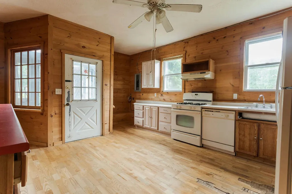 8 Woodland Avenue Saco ME 04072