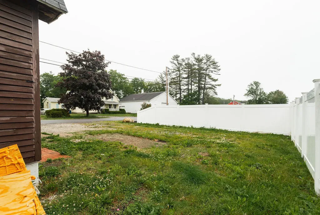 8 Woodland Avenue Saco ME 04072
