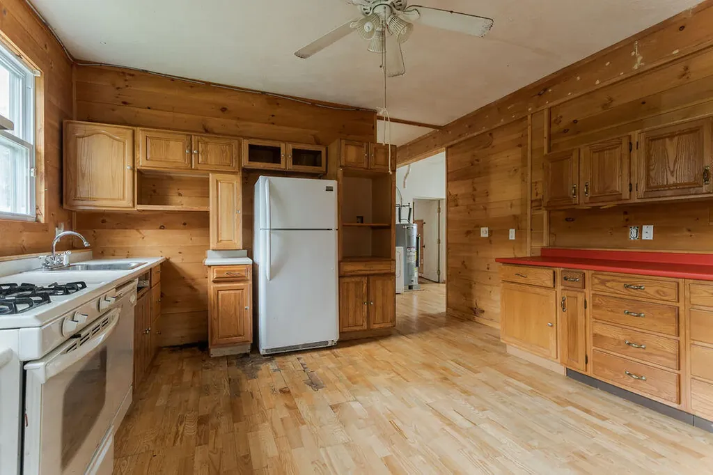 8 Woodland Avenue Saco ME 04072