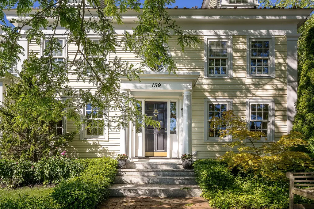 159 Russell Avenue Rockport ME 04856