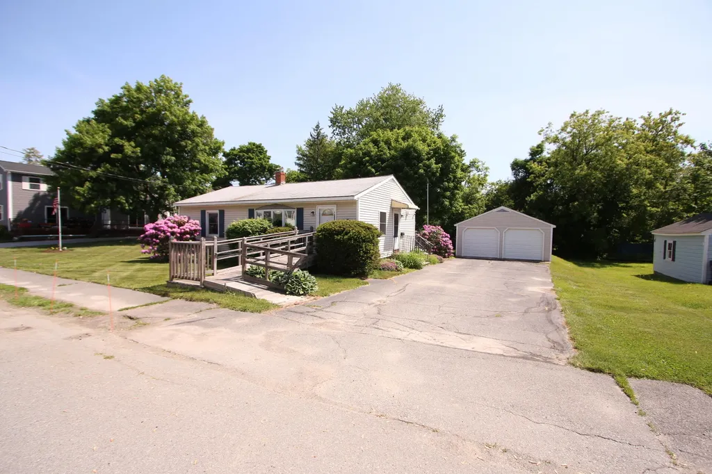 231 Birch Street Bangor ME 04401