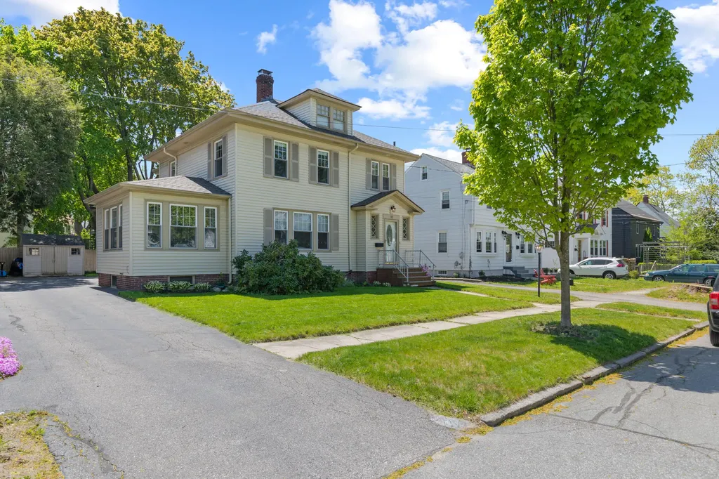 32 Sheffield Street Portland ME 04102