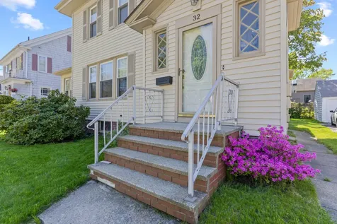 32 Sheffield Street Portland ME 04102