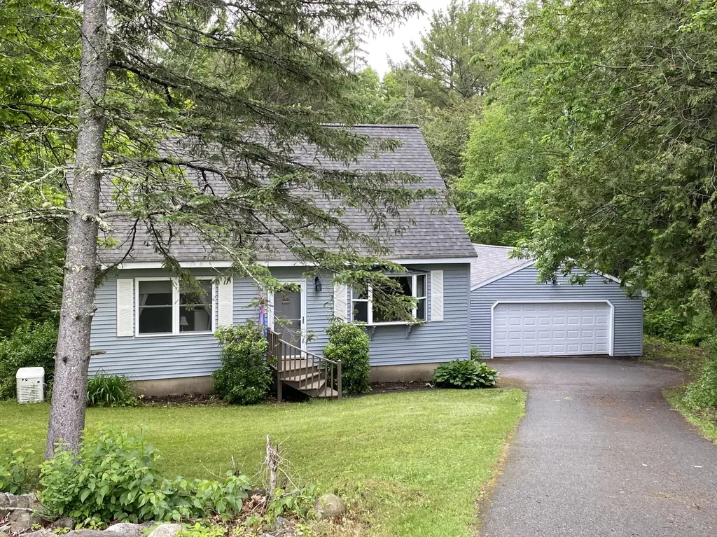 47 Grandview Acres Glenburn ME 04401