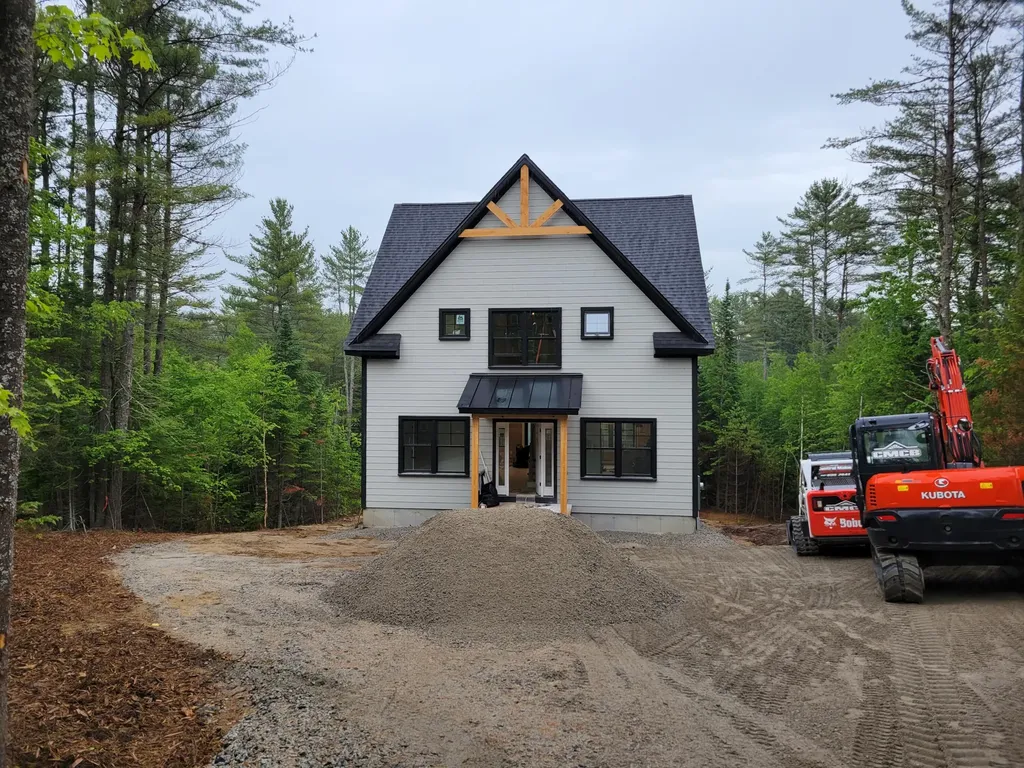 21 Cobblestone Farm Road Bethel ME 04217