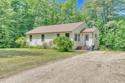 10 Cove Lane Standish ME 04084