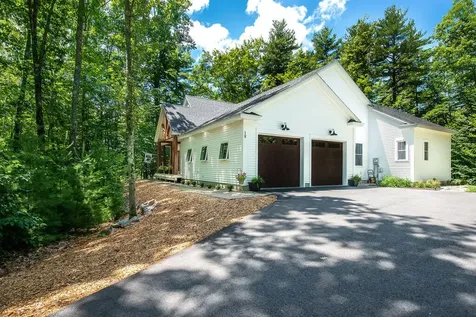 18 Applewood Way Kittery ME 03904