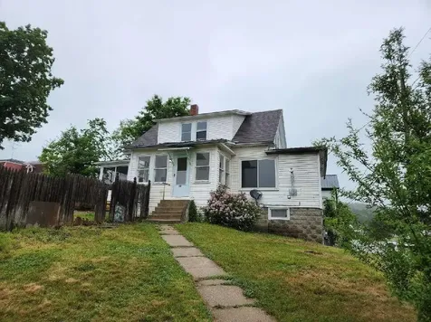 52 Kingsbury Street West Paris ME 04289