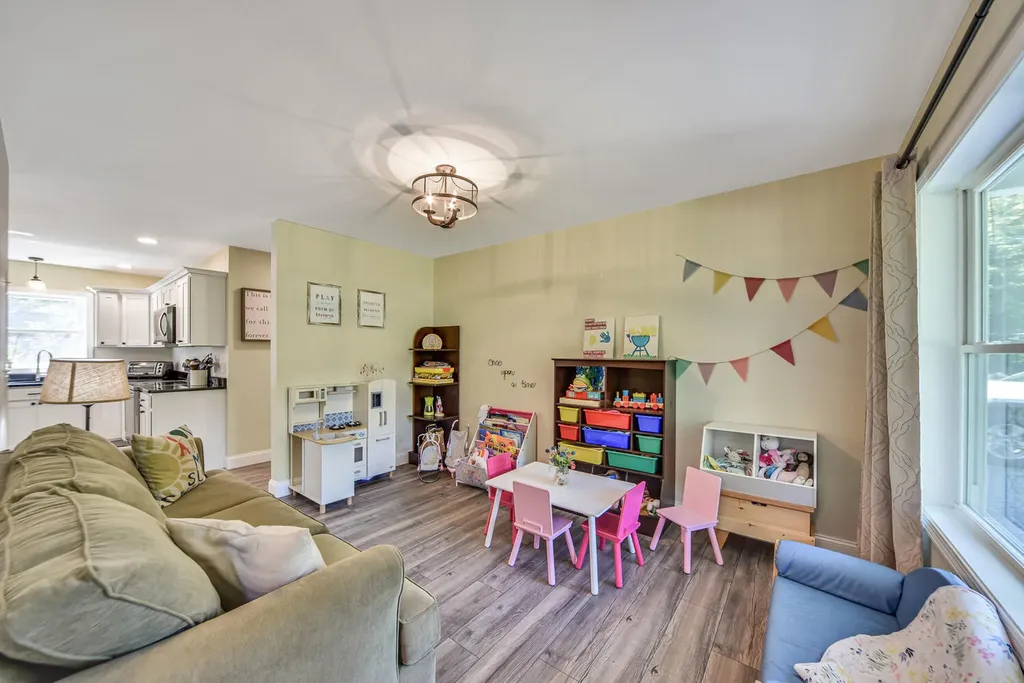27 Marly Road West Gardiner ME 04345