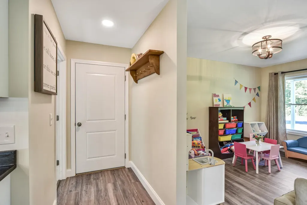 27 Marly Road West Gardiner ME 04345