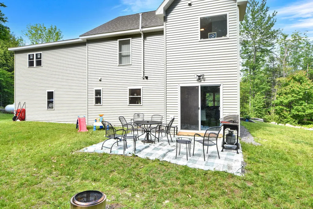 27 Marly Road West Gardiner ME 04345