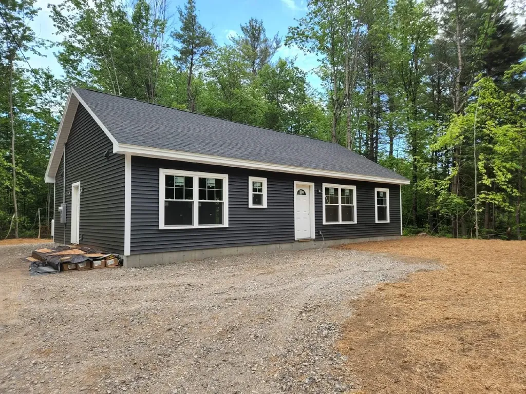 3 Legends Way Buckfield ME 04220