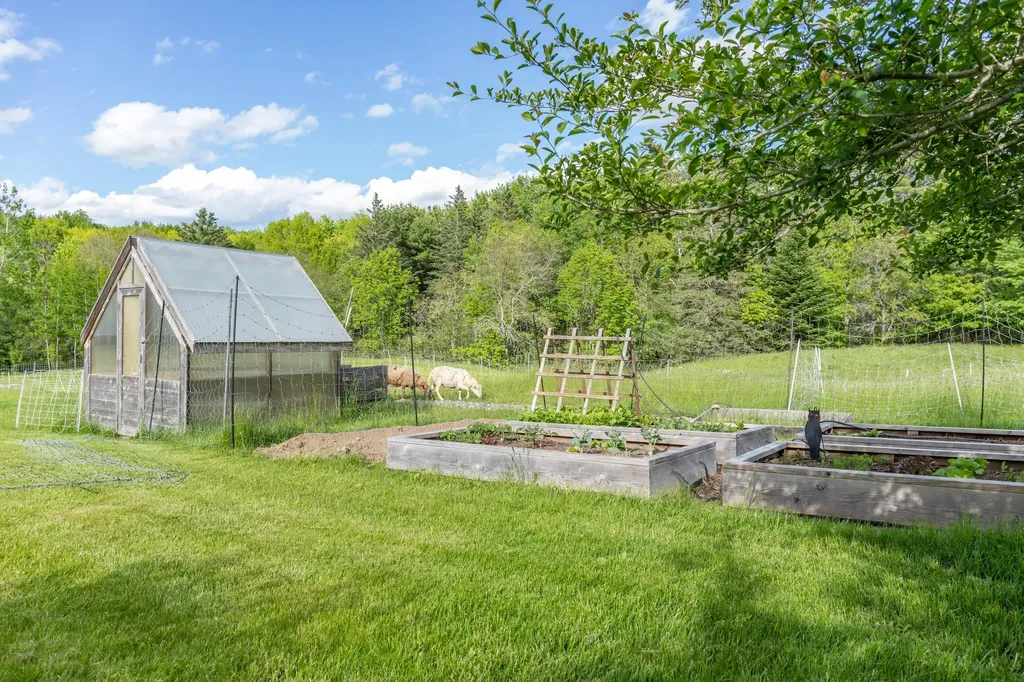182 Pioneer Farm Way Ellsworth ME 04605