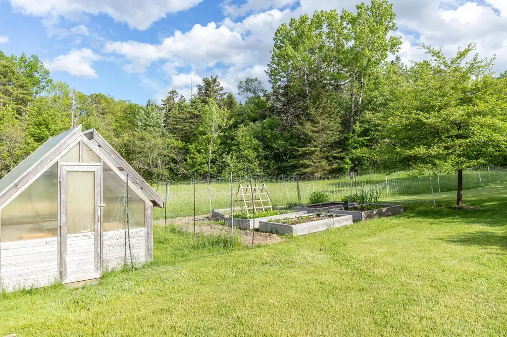 182 Pioneer Farm Way Ellsworth ME 04605