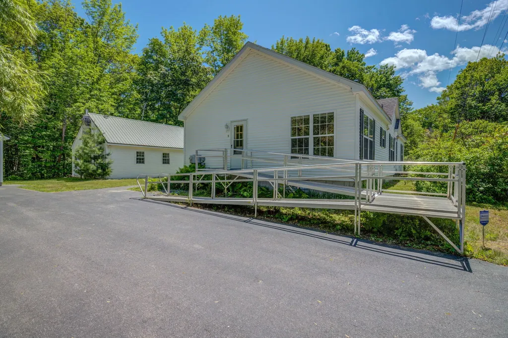 5 Moore Street Bridgton ME 04009