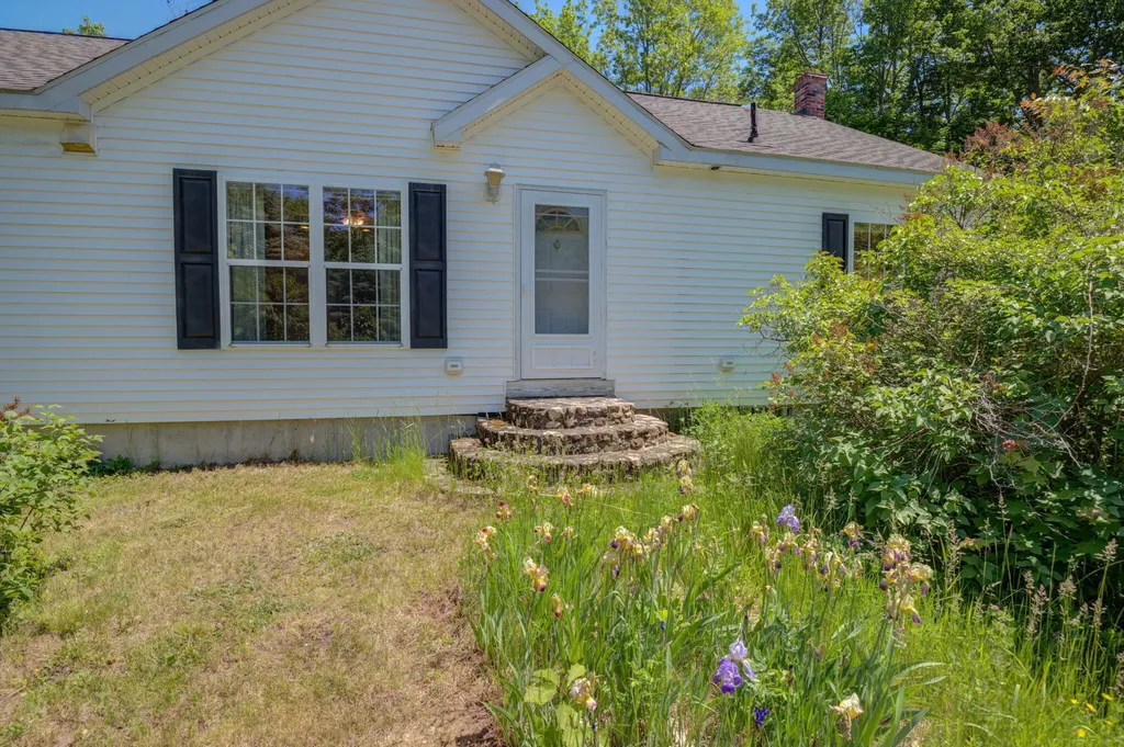 5 Moore Street Bridgton ME 04009