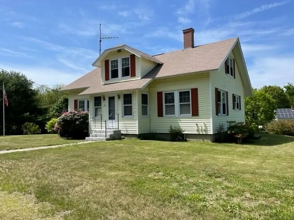 53 Main Street Bowdoinham ME 04008