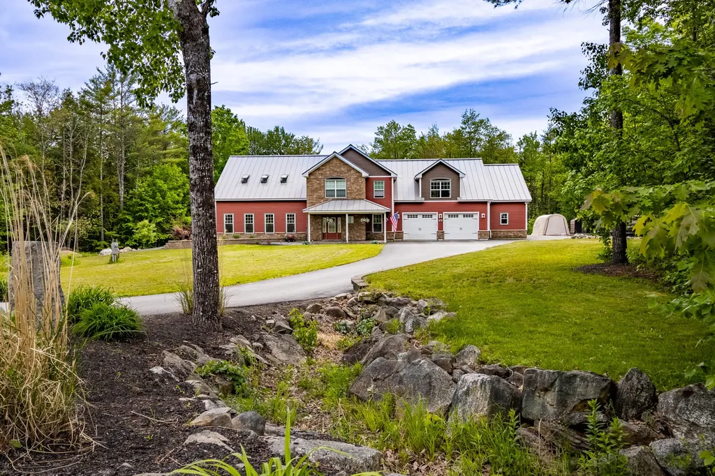 165 Rabbit Road Sabattus ME 04280